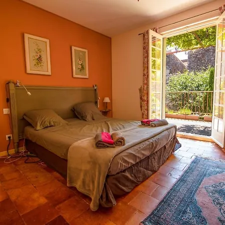 Romantic House, Enclosed Garden, Pool Feriehus