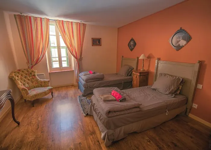 Romantic House, Enclosed Garden, Pool * Lagrasse
